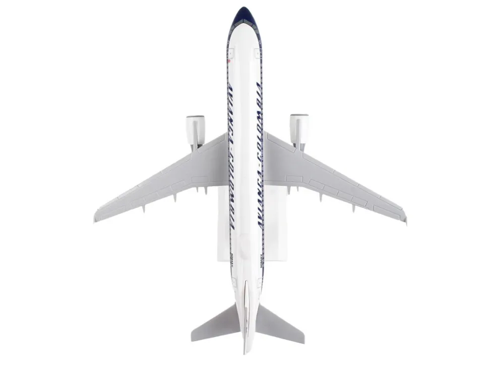 Airbus A320 Commercial Aircraft with Landing Gear Avianca Colombia N284AV White and Gray with Blue Stripes Snap Fit 1/150 Plastic Model Skymarks SKR1033