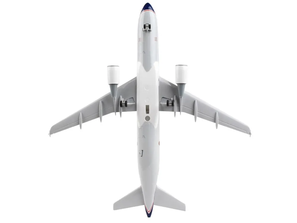 Airbus A320 Commercial Aircraft with Landing Gear Avianca Colombia N284AV White and Gray with Blue Stripes Snap Fit 1/150 Plastic Model Skymarks SKR1033