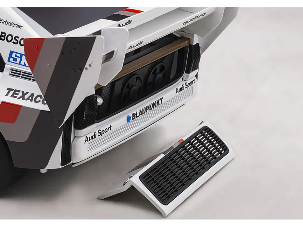 Audi Quattro S1 #1 Walter Roehrl Winner Pikes Peak 1987 1/18 Model Car Autoart 88700