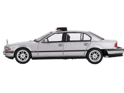 BMW 750IL Gray Metallic 007 James Bond "Tomorrow Never Dies" (1997) Movie Limited Edition 1/64 Diecast Model Car by Mini GT