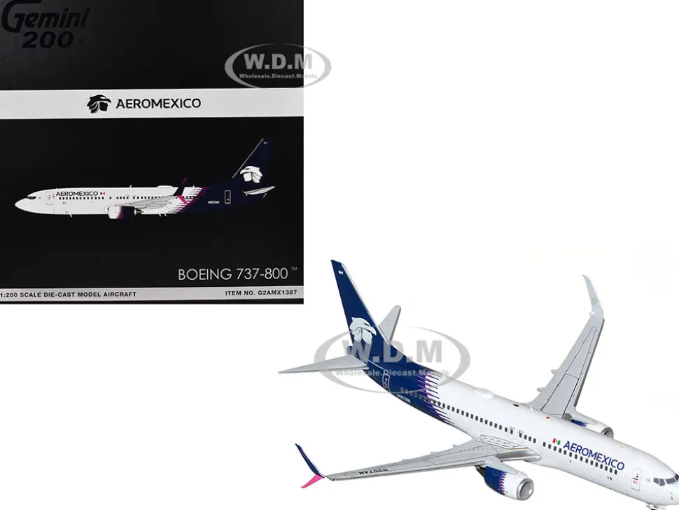 Boeing 737-800 Commercial Aircraft "AeroMexico" (N957AM) White with Dark Blue Tail "Gemini 200" Series 1/200 Diecast Model Airplane by GeminiJets