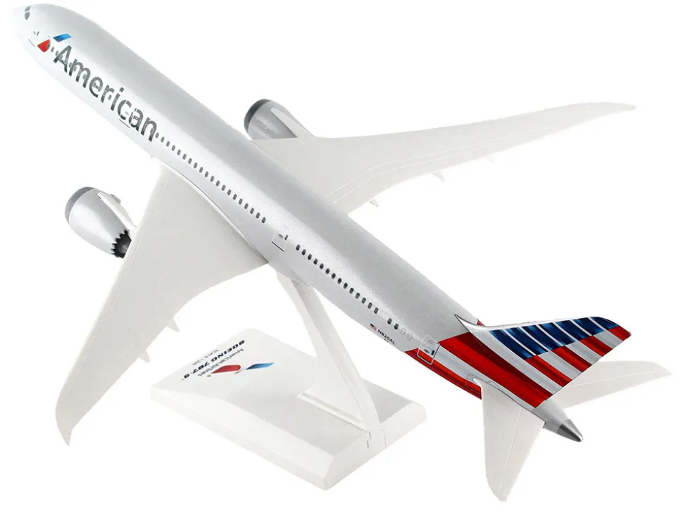 Boeing 787 9 Commercial Aircraft American Airlines N820AL Gray with Blue and Red Tail Snap Fit 1/200 Plastic Model Skymarks SKR936