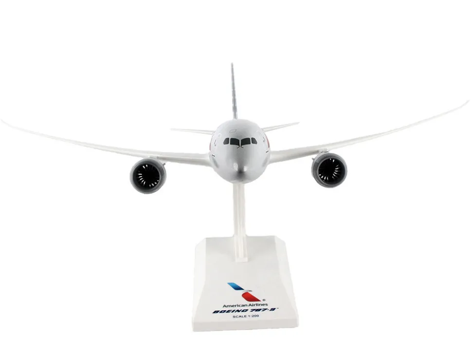 Boeing 787 9 Commercial Aircraft American Airlines N820AL Gray with Blue and Red Tail Snap Fit 1/200 Plastic Model Skymarks SKR936