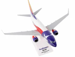 Boeing 737-700 Commercial Aircraft "Southwest Airlines - Lone Star One" (N931WN) Texas Flag Livery (Snap-Fit) 1/130 Plastic Model by Skymarks