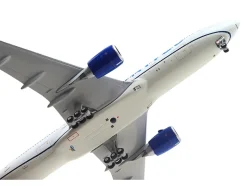 Boeing 777-200ER Commercial Aircraft 
