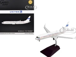 Boeing 737-900ER Commercial Aircraft with Flaps Down "Continental Airlines - United Airlines" (N75435) White with Red and Blue Stripes "Gemini 200" Series 1/200 Diecast Model Airplane by GeminiJets