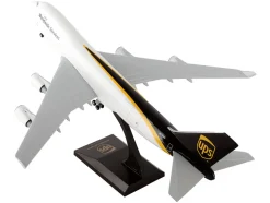 Boeing 747-400F Commercial Aircraft with Landing Gear "UPS Worldwide Services" (N570UP) White and Brown (Snap-Fit) 1/200 Plastic Model by Skymarks