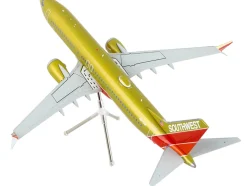 Boeing 737 MAX 8 Commercial Aircraft Southwest Airlines Gold and Red Gemini 200 Series 1/200 Diecast Model Airplane GeminiJets G2SWA1216