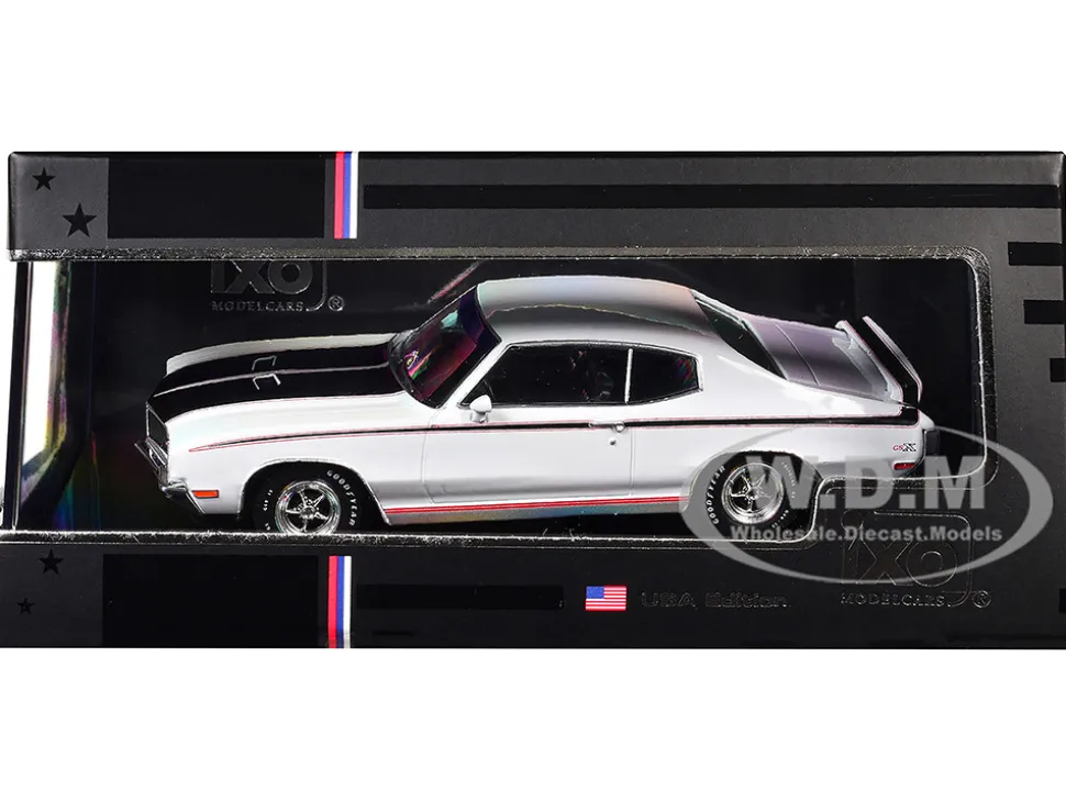 1970 Buick GSX Apollo White with Black and Red Stripes 1/43 Diecast Model by IXO Models