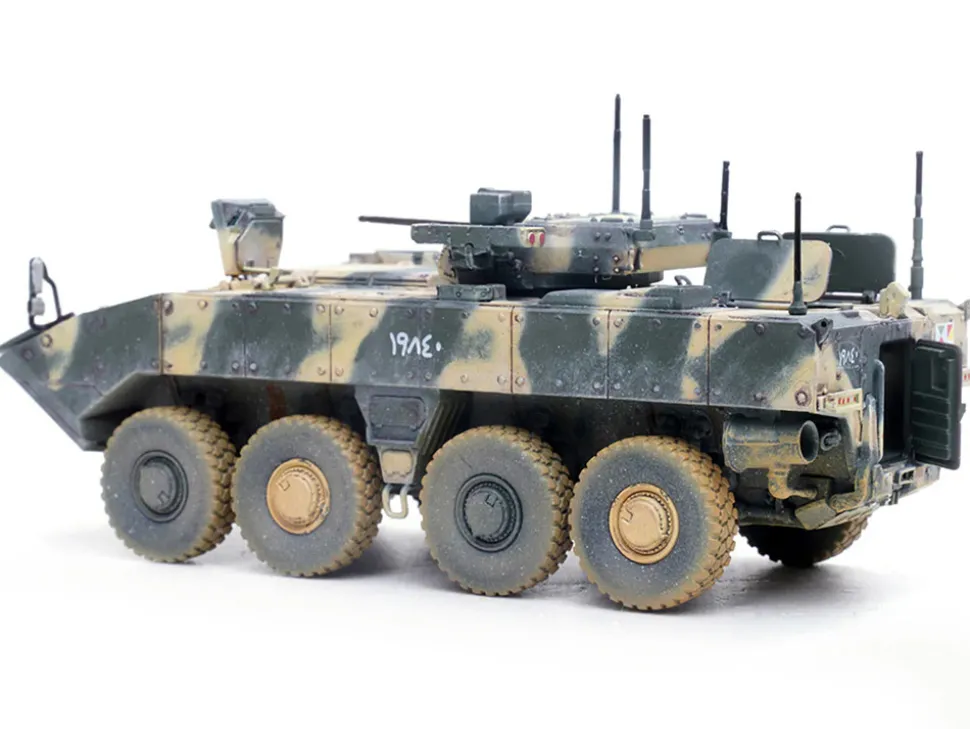 Bumerang (Object K-17) IFV (Infantry Fighting Vehicle) "Russian Army" Mixed Camouflage "Armor Premium" Series 1/72 Diecast Model by Panzerkampf