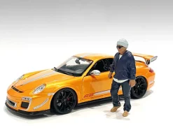Car Meet 1 Figurine IV 1/24 Scale Models American Diorama 76380