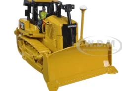 CAT Caterpillar D7E Track Type Tractor With Electric Drive with Operator 1/50 Diecast Model Diecast Masters 85224