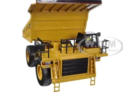 CAT Caterpillar 777D Off Highway Dump Truck Core Classics Series with Operator 1/50 Diecast Model Diecast Masters 85104 C