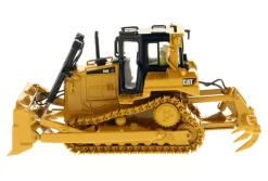 CAT Caterpillar D6R Track Type Tractor Core Classics Series with Operator 1/50 Diecast Model Diecast Masters 85910 C