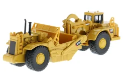 CAT Caterpillar 627G Wheeled Scraper Tractor with Operator High Line Series 1/87 HO Diecast Model Diecast Masters 85134