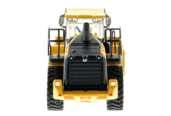 CAT Caterpillar 972M Wheel Loader Operator High Line Series 1/87 HO Scale Diecast Model Diecast Masters 85949