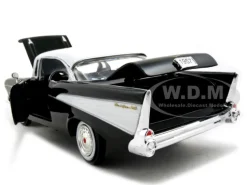 1957 Chevrolet Bel Air Black 1/24 Diecast Car Model Motormax 73228
