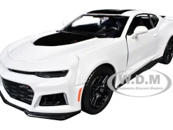 2017 Chevrolet Camaro ZL1 White 1/24 Diecast Model Car by Motormax