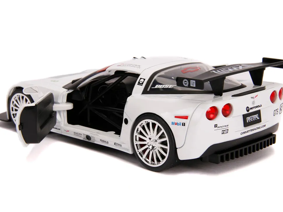 2005 Chevrolet Corvette C6-R #3 Olivier Beretta Oliver Gavin Compuware White Bigtime Muscle 1/24 Diecast Model Car Jada 31651