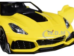 2019 Chevrolet Corvette ZR1 Yellow Black Accents 1/24 Diecast Model Car Motormax 79356