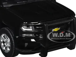 2017 Chevrolet Silverado 1500 LT Z71 Crew Cab Pickup Truck Black and White with Flashing Light Bar and Front and Rear Lights and Sounds 1/27 Diecast Model Car by Motormax