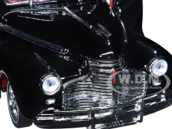 1941 Chevrolet Special Deluxe Convertible Black Red Interior Low Rider Collection 1/24 Diecast Model Car Welly 22411