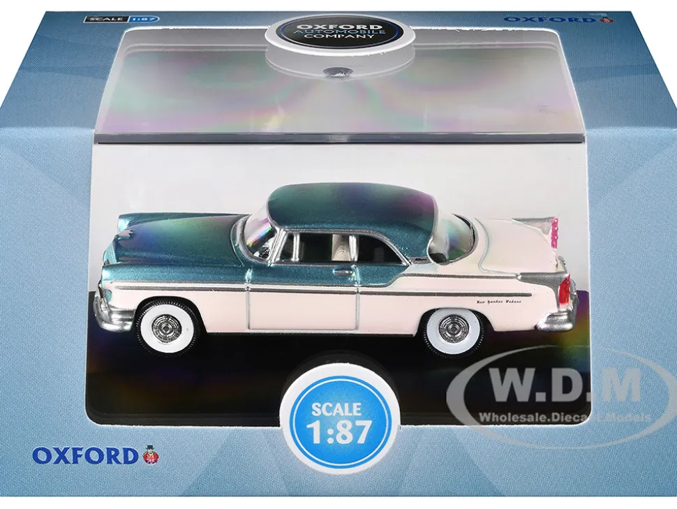 1955 Chrysler New Yorker Deluxe St. Regis Jade Green Metallic and Cream 1/87 (HO) Scale Diecast Model Car by Oxford Diecast