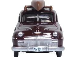 1946 DeSoto Suburban with Roof Rack and Canoe Royal Maroon 1/87 (HO) Scale Diecast Model Car by Oxford Diecast