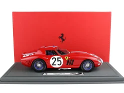 Ferrari 250 GTO #25 Innes Ireland - Tony Maggs 