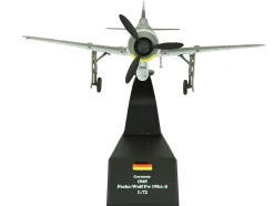 Focke-Wulf Fw 190A-8 Fighter Aircraft "98-Victory Ace Staffelkapitaen Horst Hannig, I./JG 2, Triqueville, France" (1943) German Luftwaffe 1/72 Diecast Model Airplane