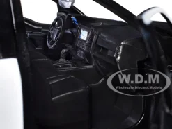 2019 Ford F-150 Lariat Crew Cab Pickup Truck Black and White with Flashing Light Bar and Front and Rear Lights and Sounds 1/27 Diecast Model Car by Motormax