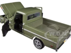 1969 Ford F-100 Pickup Truck Green 1/24 Diecast Car Model Motormax 79315