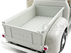 1956 Ford F-100 Pickup White 1/24 Diecast Car Model Motormax 73235