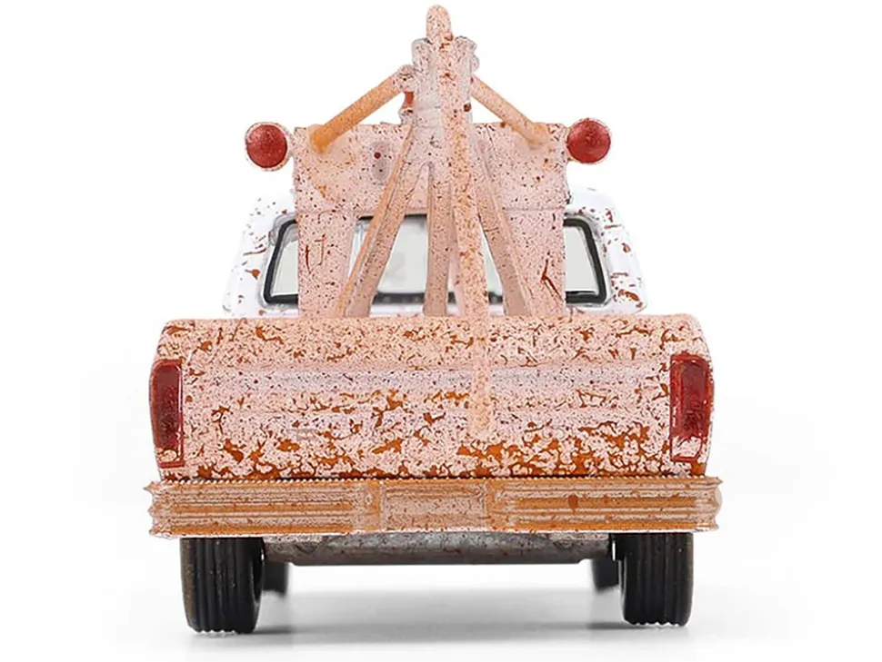 1973 Ford F-100 Tow Truck White (Weathered) "Blue Collar Collection" Series 14 1/64 Diecast Model Car by Greenlight