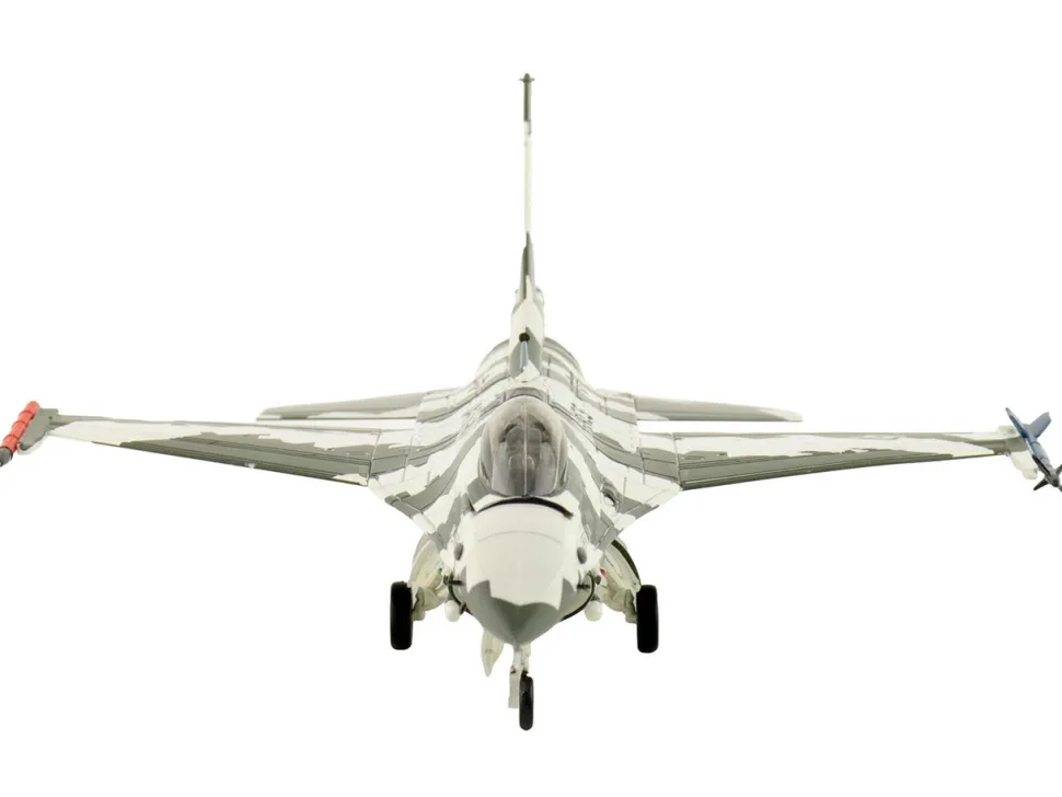 General Dynamics F-16N Fighting Falcon Fighter Aircraft "163269, U.S. Navy Fighter Weapons School" (1990s) United States Marine Corps "Air Power Series" 1/72 Diecast Model by Hobby Master
