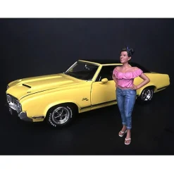 Hanging Out II Gloria Figurine 1/18 Scale Models American Diorama 38182