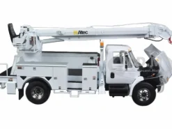 International Durastar with Digger Derrick 1/34 Diecast Model First Gear 10-4053