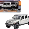 2021 Jeep Gladiator Overland Closed Top Pickup Truck Silver Metallic 1/24 1/27 Diecast Model Car Motormax 79365