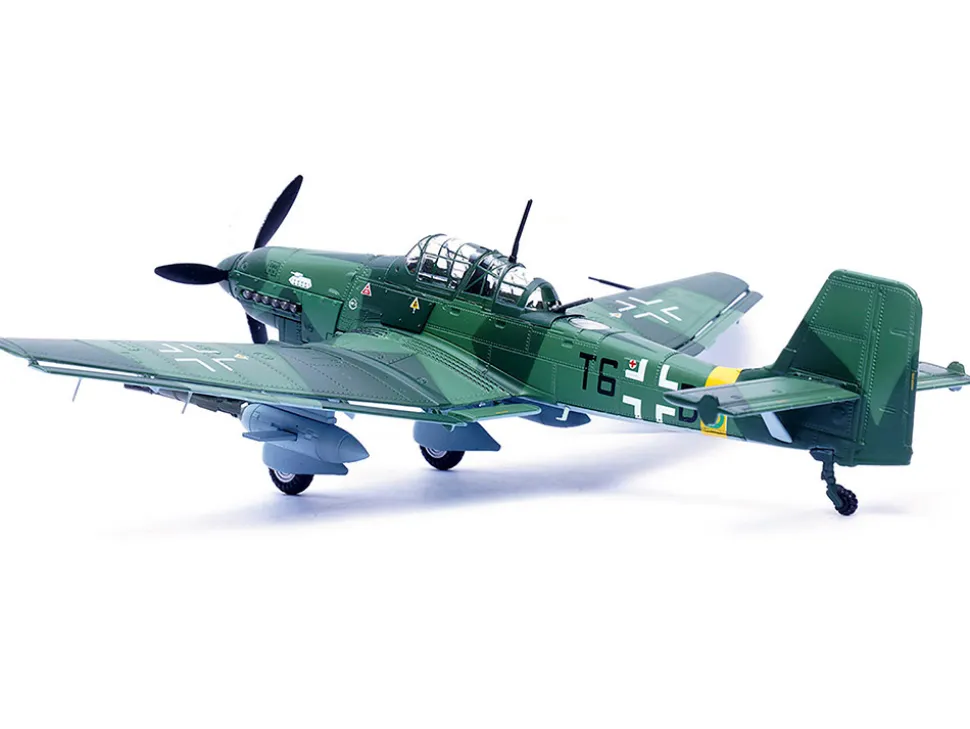Junkers Ju 87G2 Stuka Bomber Aircraft "10.(Pz)/SG 2 Immelmann, T6+BB, Oberst Hans-Ulrich Rudel, Romania" (1944) German Luftwaffe "Wing" Series 1/72 Diecast Model by Panzerkampf