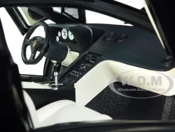 Lamborghini Diablo SE30 Deep Black Metallic 1/18 Model Car Autoart 79159