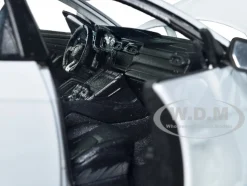 Lamborghini Urus White NEX Models 1/24 Diecast Model Car Welly 24094W-WH