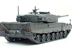 Leopard 2A4 Main Battle Tank with Snorkel "Green Camouflage" German Army "Armor Premium" Series 1/72 Diecast Model by Panzerkampf