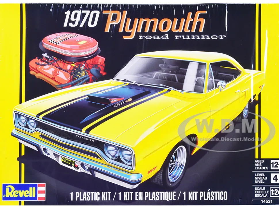 Level 4 Model Kit 1970 Plymouth Road Runner 1/24 Scale Model Revell 14531