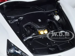 Lexus LFA Whitest White Carbon Top 1/18 Model Car Autoart 78851