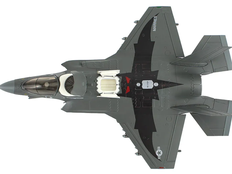 Lockheed F-35B Lightning II Aircraft (Beast Mode) "169623, VMFA-242 Bats, Iwakuni, Japan" (2024) United States Marine Corps "Air Power Series" 1/72 Diecast Model by Hobby Master