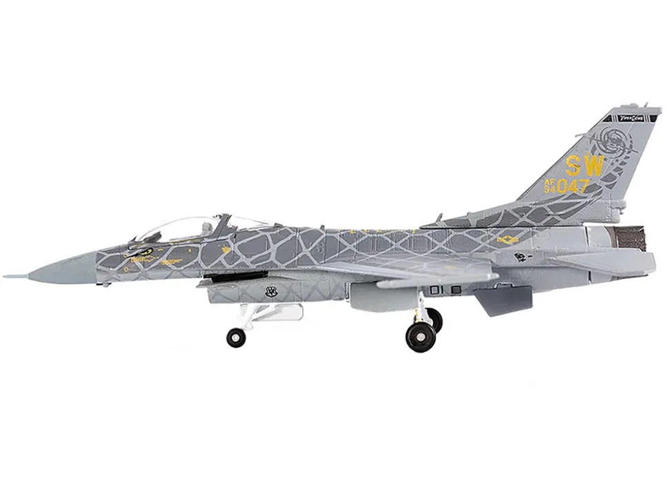 Lockheed Martin F 16C Fighting Falcon Fighter Aircraft Viper Demo Team 2021 United States Air Force 1/144 Diecast Model JC Wings JCW-144-F16-005