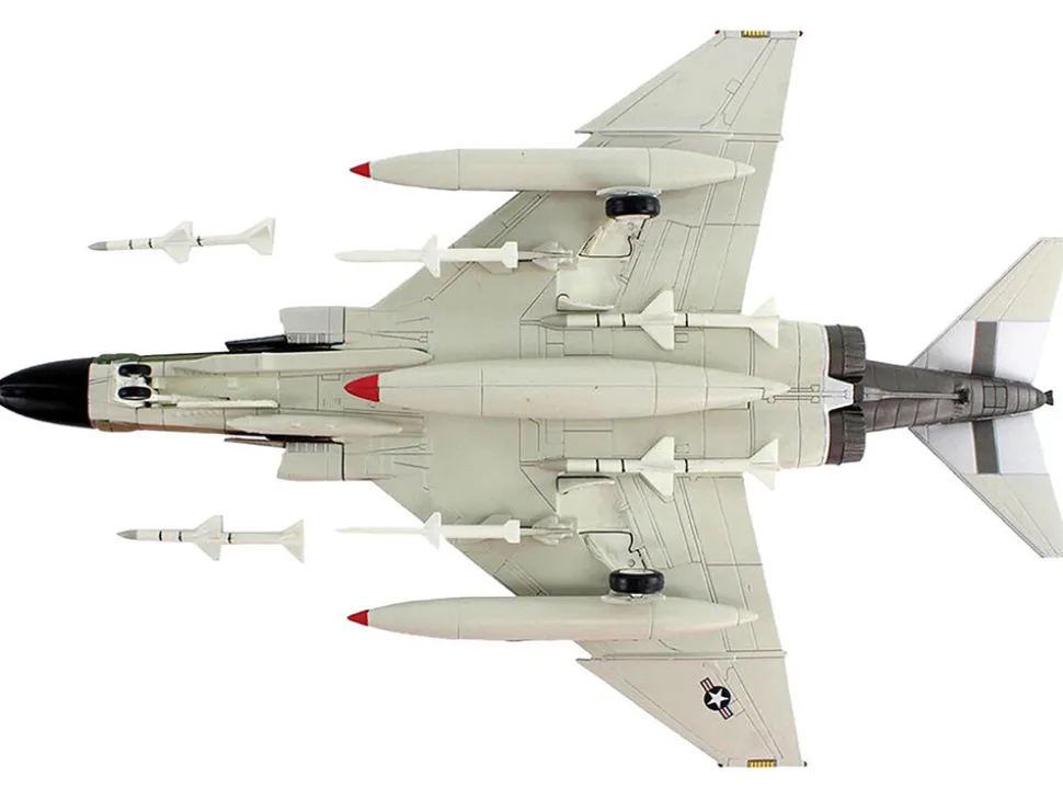 McDonnell Douglas EF-4C Wild Weasel Fighter-Bomber Aircraft "64-0840, 67th TFS, Korat RTAFB, Super Cocks Swiss Samilar" (1971) United States Air Force "Air Power Series" 1/72 Diecast Model by Hobby Master