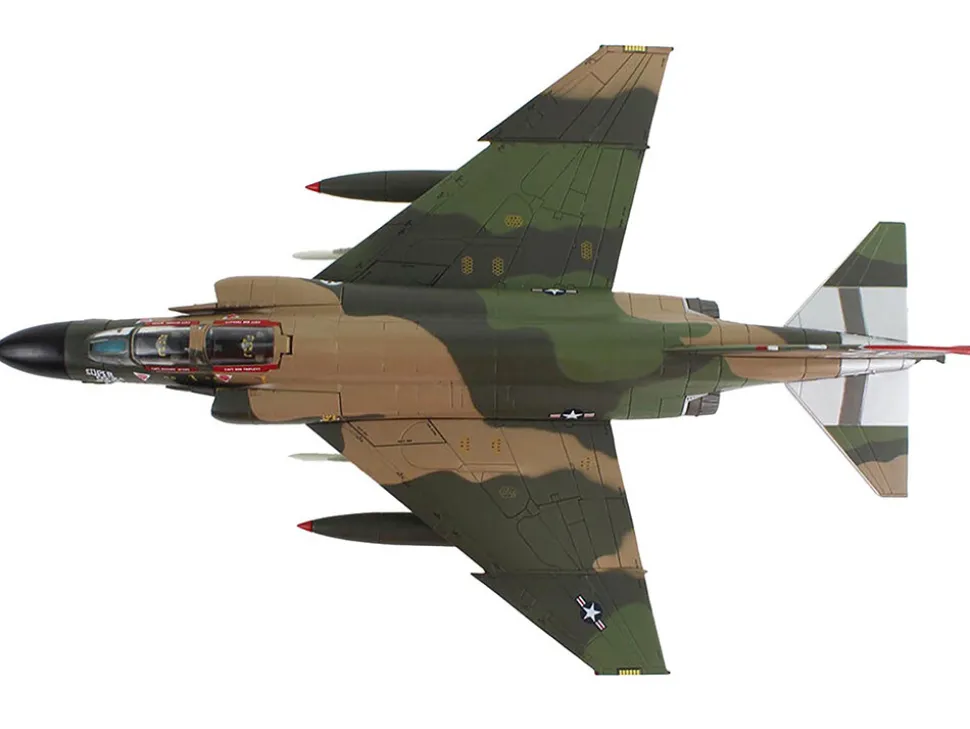 McDonnell Douglas EF-4C Wild Weasel Fighter-Bomber Aircraft "64-0840, 67th TFS, Korat RTAFB, Super Cocks Swiss Samilar" (1971) United States Air Force "Air Power Series" 1/72 Diecast Model by Hobby Master