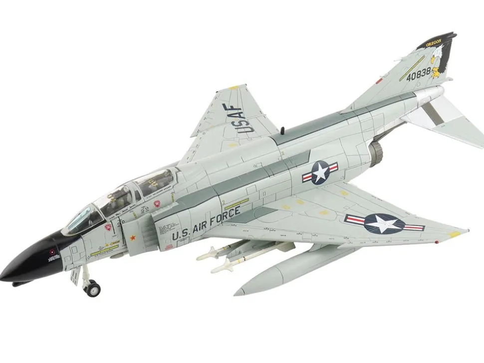 McDonnell Douglas F-4C Phantom II Fighter-Bomber Aircraft "40838, 114th Tactical Fighter Training Squadron, Oregon Air National Guard" (1980) United States Air Force "Air Power Series" 1/72 Diecast Model by Hobby Master