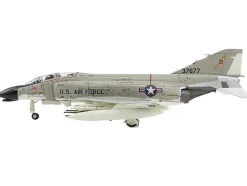 McDonnell Douglas F-4C Phantom II Fighter-Bomber Aircraft "433rd TFS, 8th TFW, Ubon, Thailand" (1966) United States Air Force "Air Power Series" 1/72 Diecast Model by Hobby Master